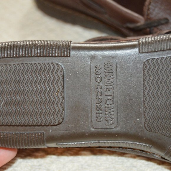 Minnetonka Moccasin - Picture 3 of 5